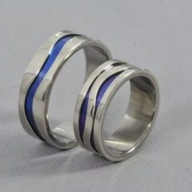 wedding ring, white gold, anódizált titán karikagyűrű, egyedi karikagyűrű, különleges karikagyűrű, gyűrű, karikagyűrű, titán karikagyűrű, gyémánt gyűrű, titánium karikagyűrű, fehérarany karikagyűrű